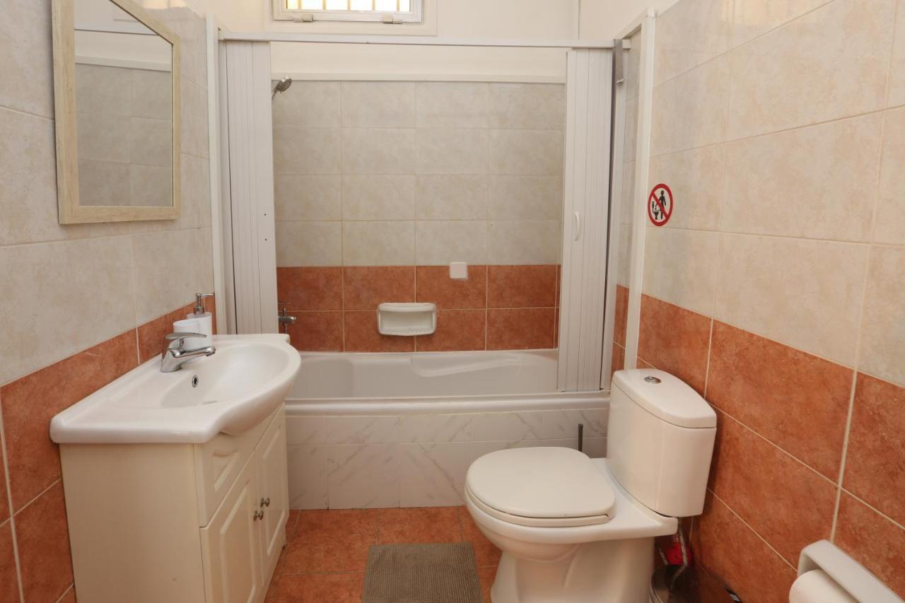 Cozy Holiday Apartment In Larnaca Near Foinikoudes Екстериор снимка